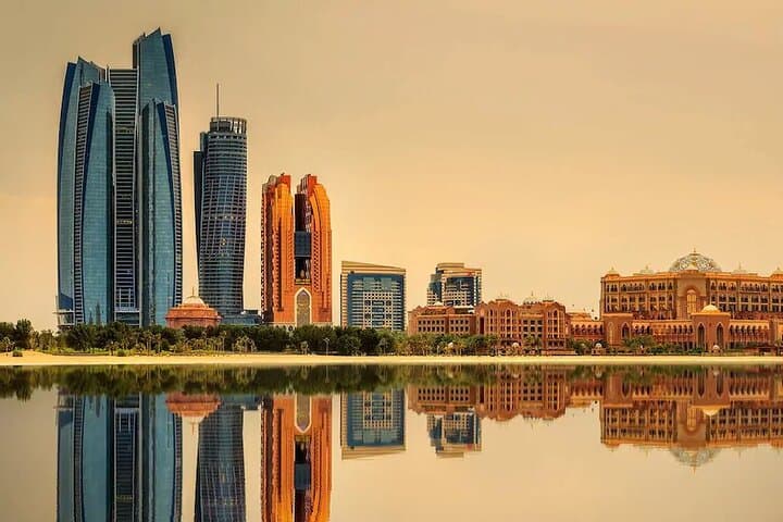 Private Abu Dhabi Tour of Grand mosque,Louvre museum,Etihad Tower & Qasr Alwatan
