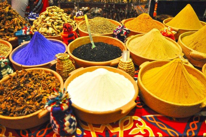 Souvenir Shopping Tour in Cairo