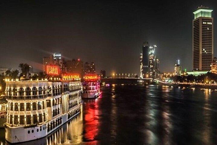 Cairo: Dinner Cruise on the Nile River with Entertainment