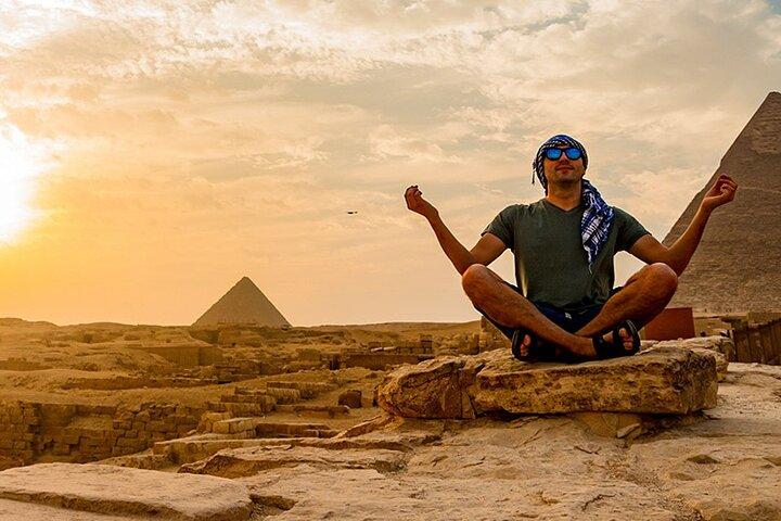 Tour to Giza Pyramids and Sphinx