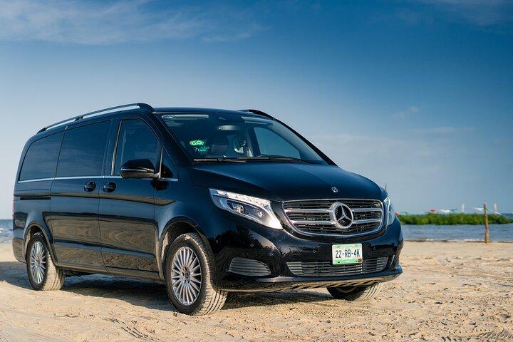 Transfer in Luxury Mercedes Benz Minivan