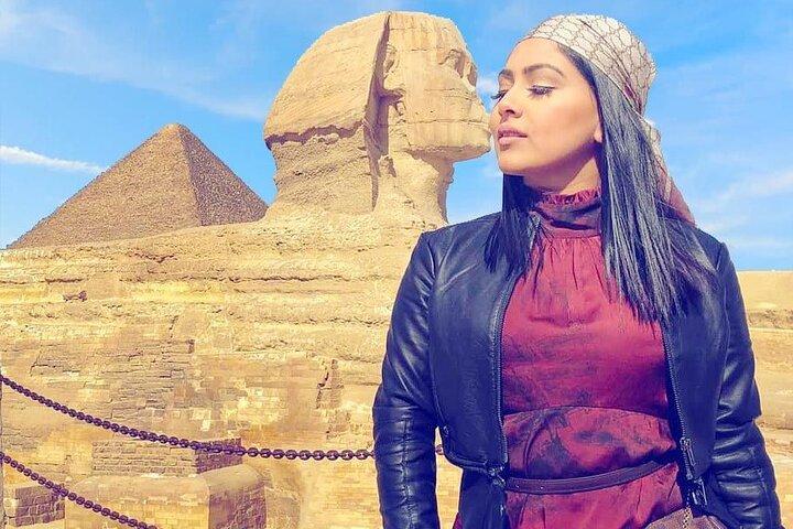 Half day Guided Tour to Giza Pyramids and Sphinx