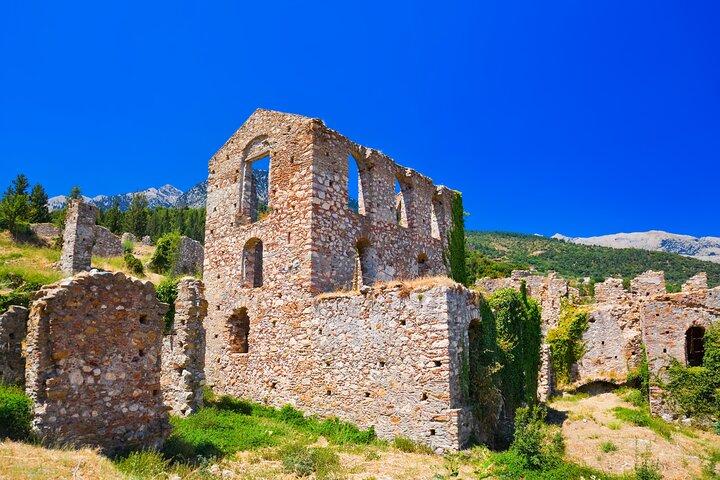 Private Day Tour to Corinth Canal and Sparta-Mystras from Athens/Pireaus