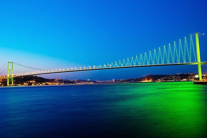 Istanbul Bosphorus Cruise with Dinner and Entertainment