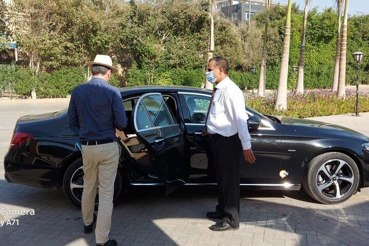 Private pickup & Transfer from & to cairo Airport