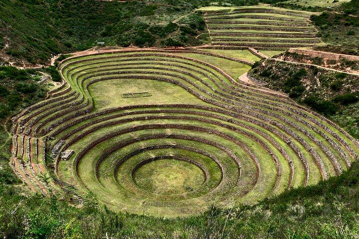 Sacred Valley Tour Pisac, Maras, Moray & Ollantaytambo and Machu picchu 2 Days