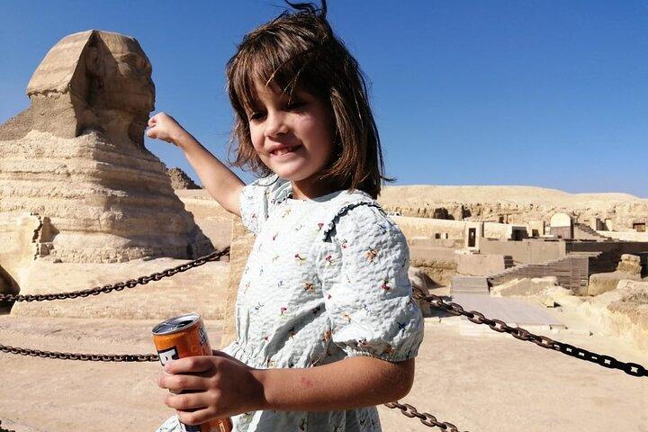 8-hours private layover Giza pyramid and Cairo museum Tour
