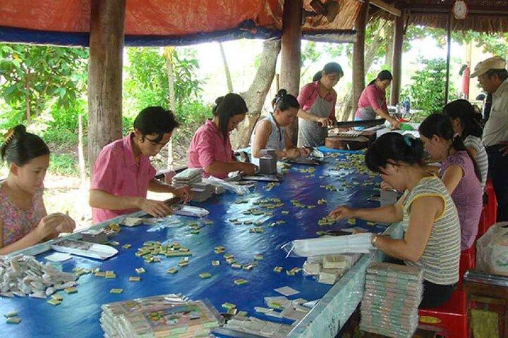 Dragon Eyes Mekong Delta Cruise 2Days 1 Night