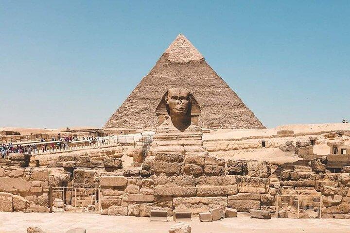 guided tour to the Pyramids of Giza with a camel riding