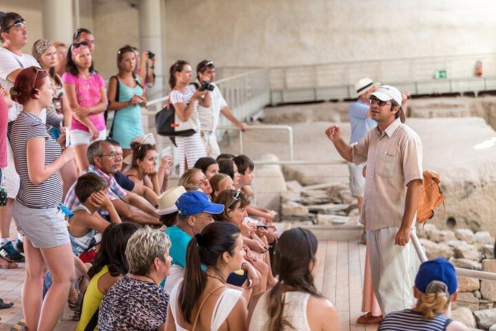 2-Day Santorini Bus Tour with Volcanic Cruise