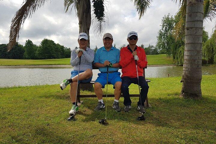 Golf day in Buenos Aires with Hotel pick Up and Drop Off. We stay with you