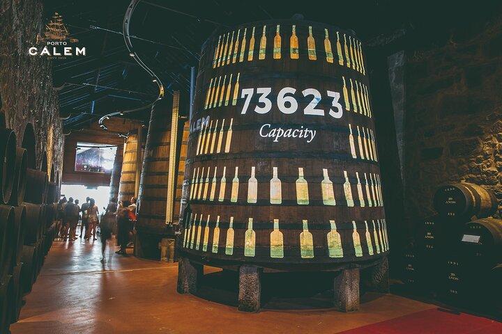 Porto: Cálem Cellar Tour, Live Fado Show and Wine Tasting