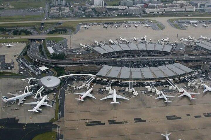 Private Transfer from CDG/ORLY/LBG Airport to Paris (Van-7 Pax)