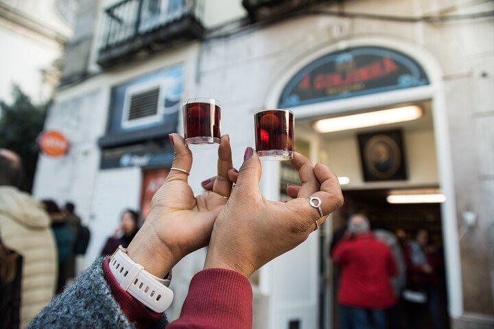 Lisbon Like a Local: Private Walking Tour with Liquor Tasting