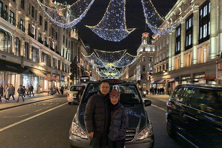 Magical Christmas Lights in London: Private Black Cab Tour