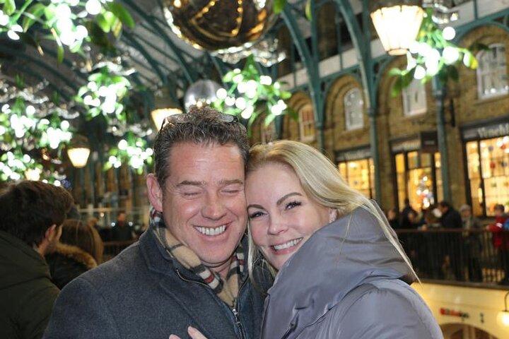 Magical Christmas Lights in London: Private Black Cab Tour