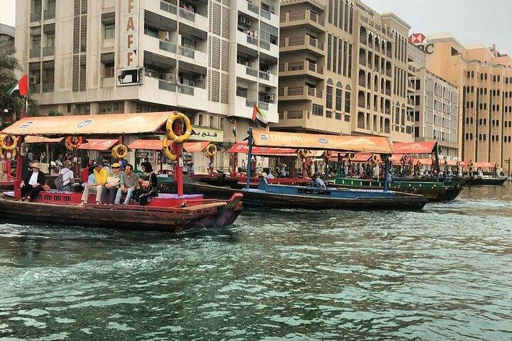 Dubai's Old Town Tour And have Lunch With Locals