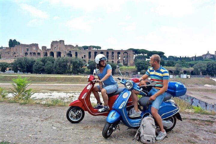 Rome Vespa Primavera 125 cc Rental - 48 Hours Rental