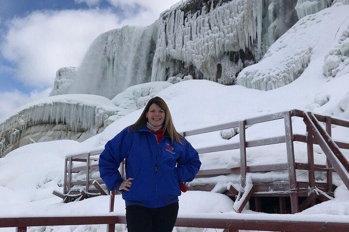 Niagara Falls Winter Wonderland Small Group Tour