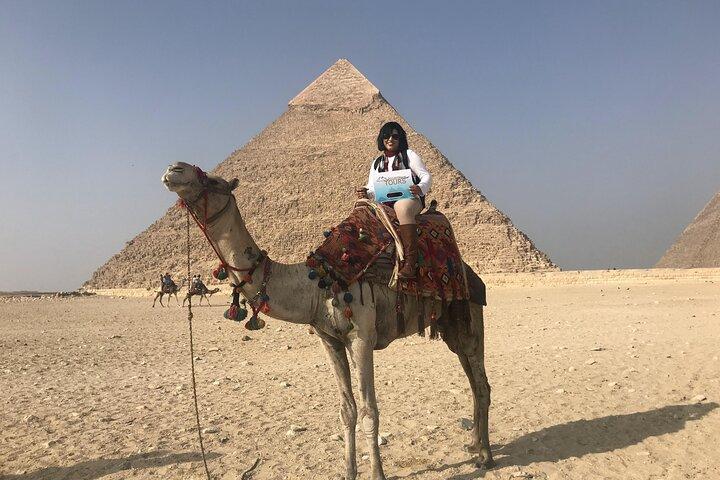 Private Day Tour to Giza Pyramids, sphinx, Sakkara & Dahshur