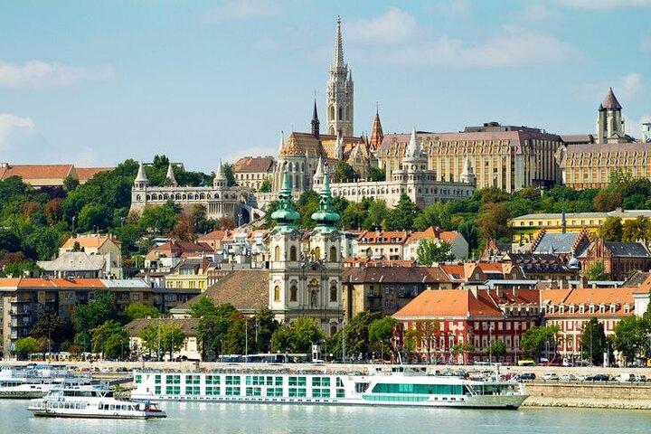 Full-Day Private Trip from Vienna to Budapest