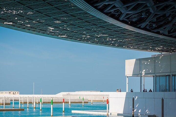 Semi-Private Abu Dhabi Guided Cultural Tour with Lunch