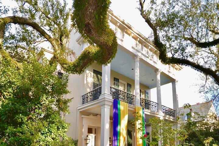 Garden District and Gates of Lafayette Cemetery Walking Tour