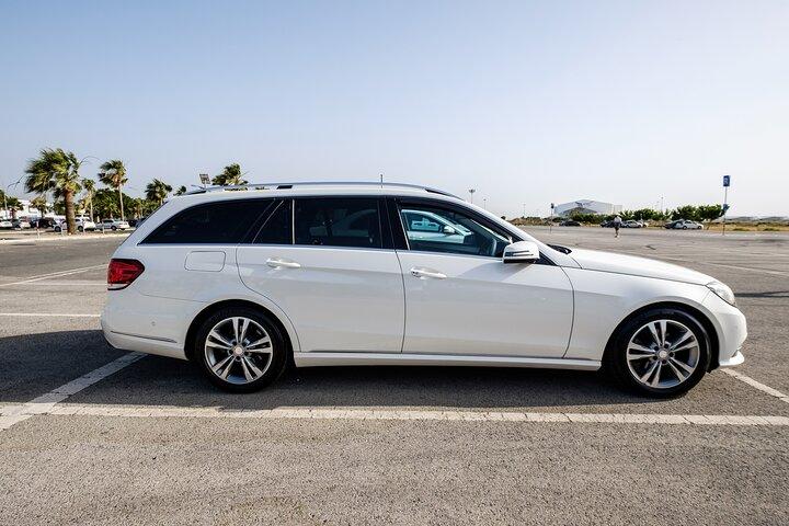 Private Transfer: Larnaca Airport to Protaras 1-14 pax