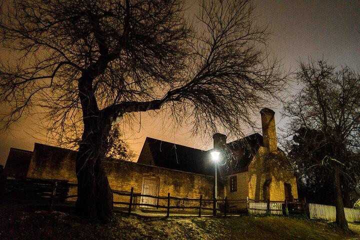 Echoes of Twilight Late Night Ultimate Ghost Tour of Williamsburg