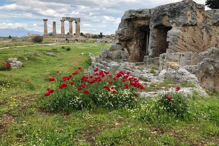 3-Day Peloponnese and Delphi Private Tour from Athens