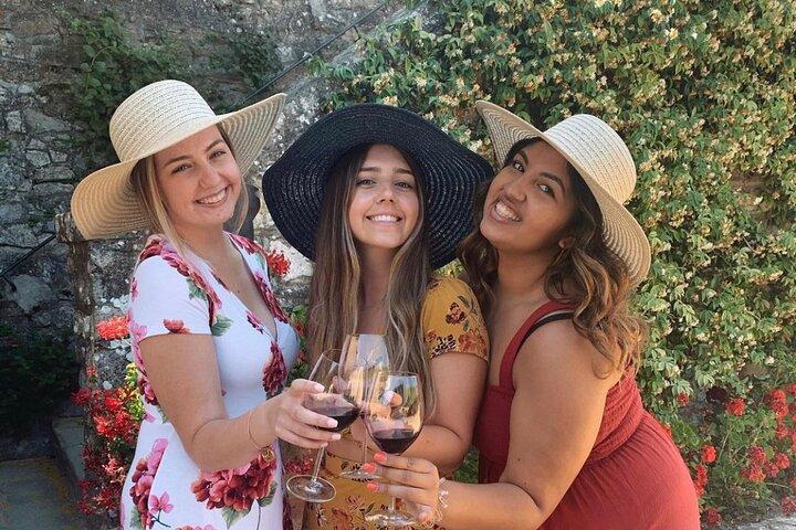 PRIVATE Full-Day Wine Experience with lunch in Chianti Classico.