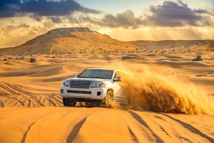 Evening Safari with Dune Bashing, BBQ Dinner and Belly Dance