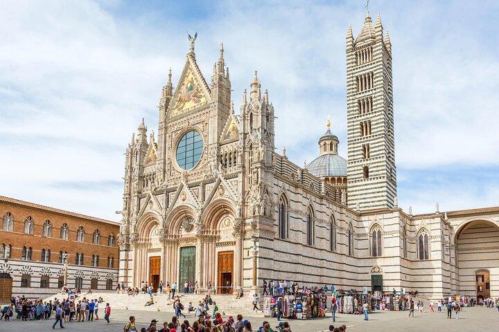 PRIVATE Day-Trip Siena and Chianti: Wine Experience with lunch.