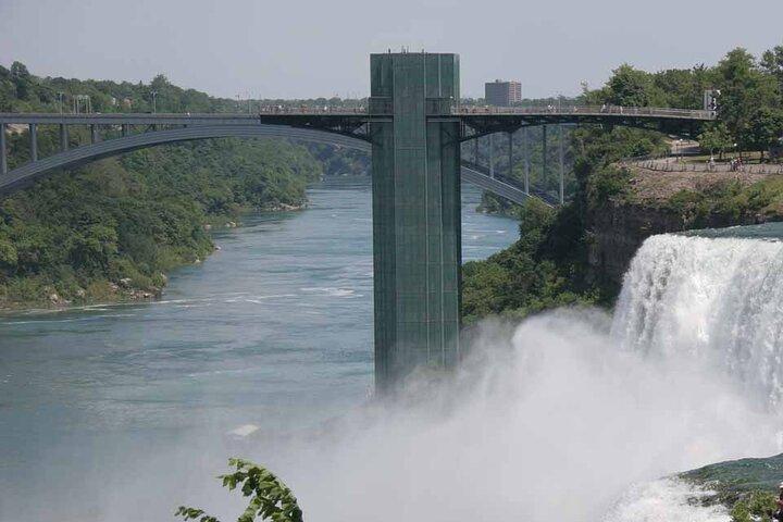 Private Tour: Niagara Falls Sightseeing from US Side