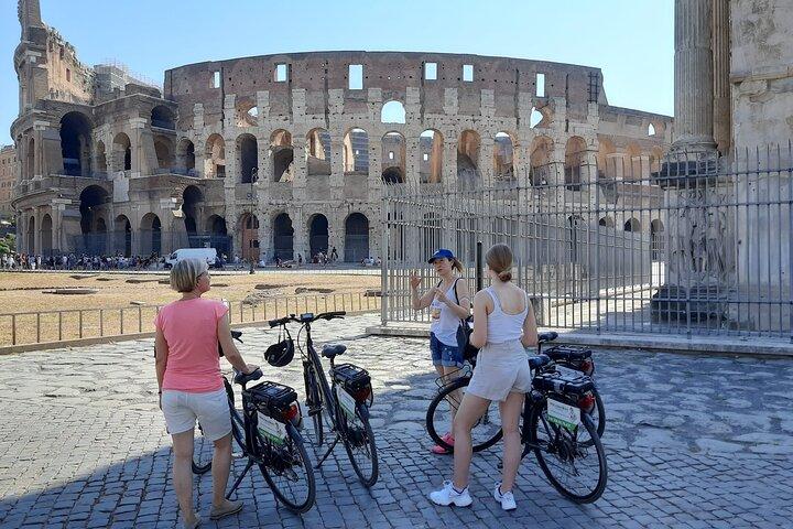Rome Highlights By Electric Bicycle Private Tour