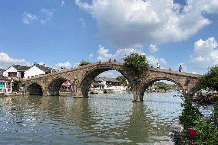 Private Half Day Tour: Zhujiajiao Water Town with Gondola Ride