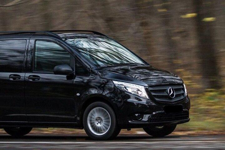 Lisbon Airport Transfer to Caparica or Almada