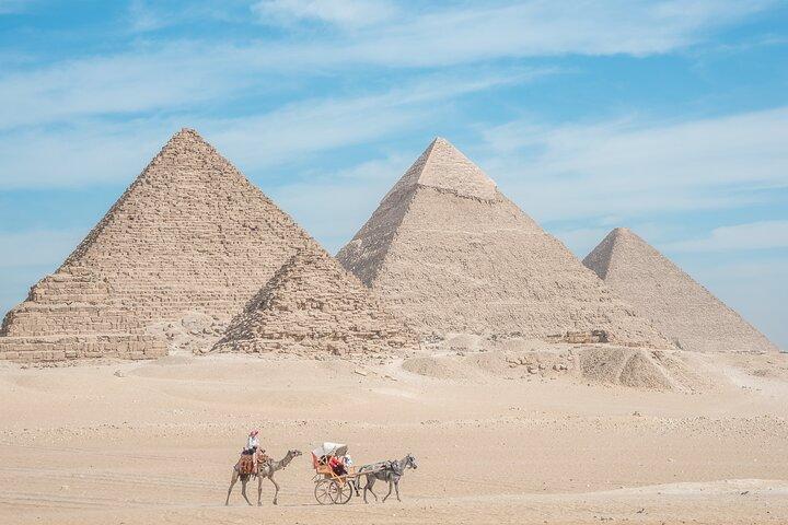 Giza Pyramids Private Half-Day Tour by Horse Carriage