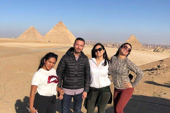 Private Tour to Giza Pyramids and Sphinx