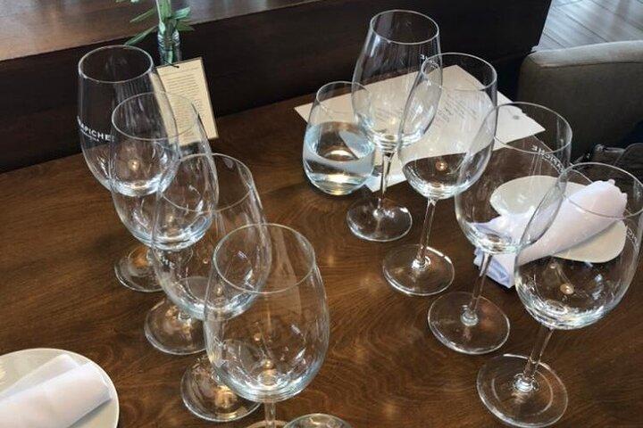 City Tour And Wines With Lunch