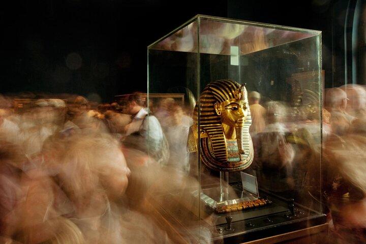 4 Hours Egyptian Museum Night Tour with Lunch