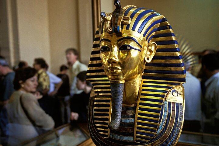 4 Hours Egyptian Museum Night Tour with Lunch