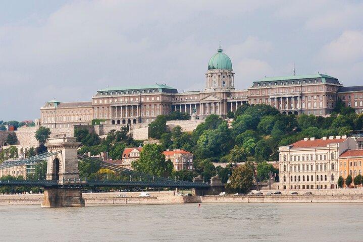 General sightseeing tour