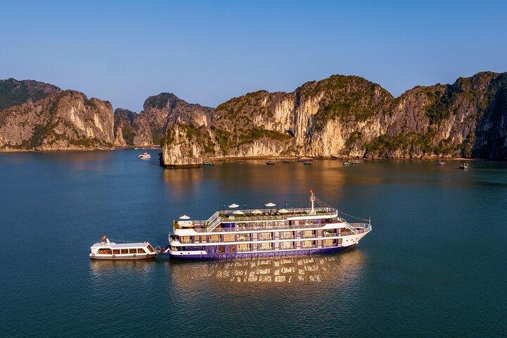 Lan Ha bay Luxury Cruise 2D/1N: Kayaking, Swimming at pristine place - best rate