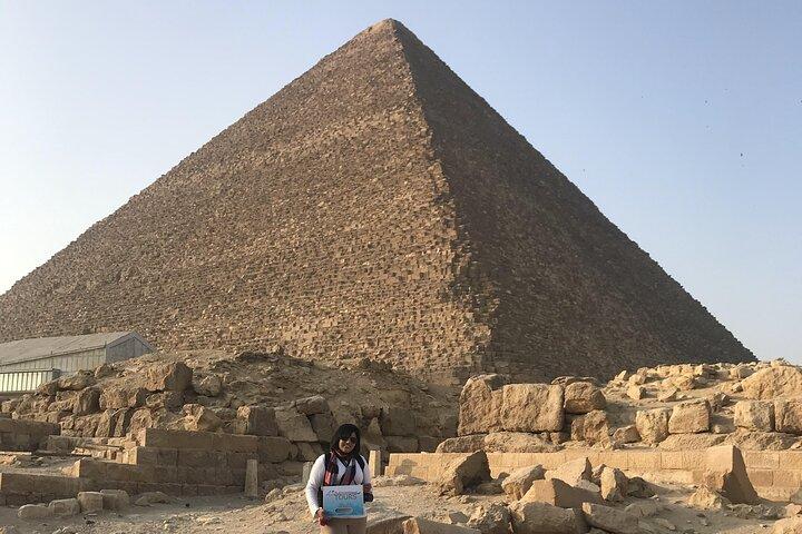 Private Day Tour to Giza Pyramids, sphinx, Sakkara & Dahshur