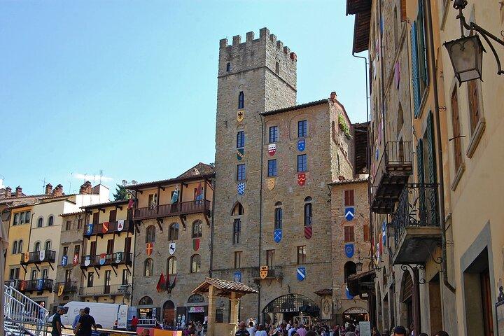 Arezzo Private Tour with Official Guide
