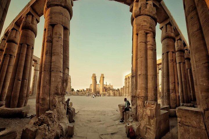 7 days Tour to Cairo, Aswan, Luxor in a Nile Cruise by Flight