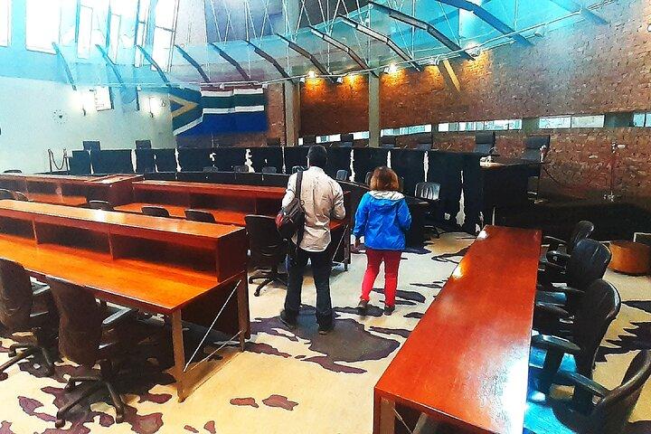 Pretoria,Johannesburg,soweto & Apartheid Museum tour