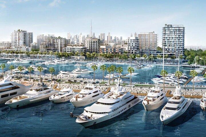 Dubai Marina Luxury Yacht & Breakfast from Dubai