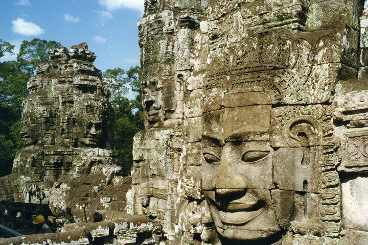 Sun Rise at Angkor Wat Small Group Day Tour from Siem Reap